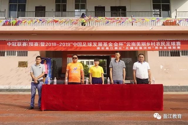 离谱😲篮网去年22号秀鲍威尔今年4场夏联28中1 夏联都没打明白
